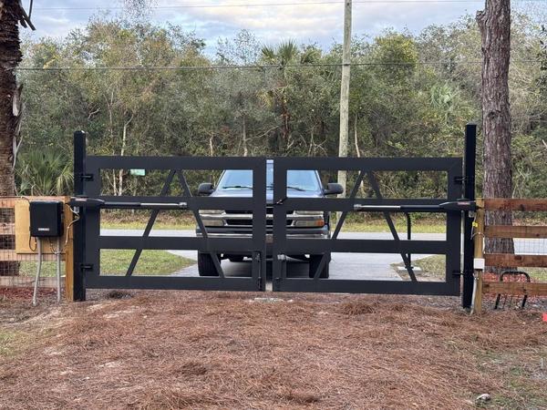 Custom gate